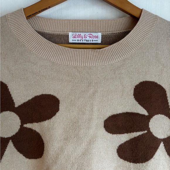 Lilly & Rose Boutique Floral Beige and Brown Sweater, Size Large - Picture 3 of 9